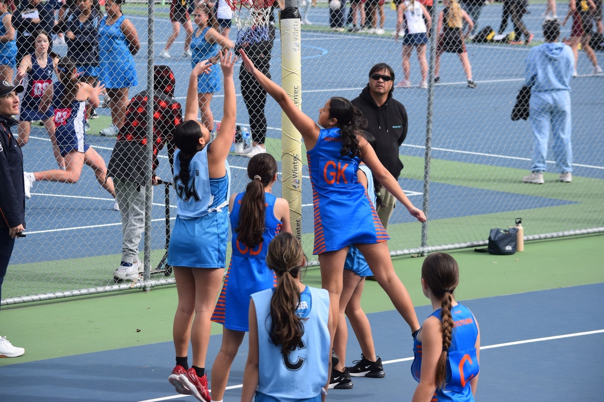 Scoring a Netball goal